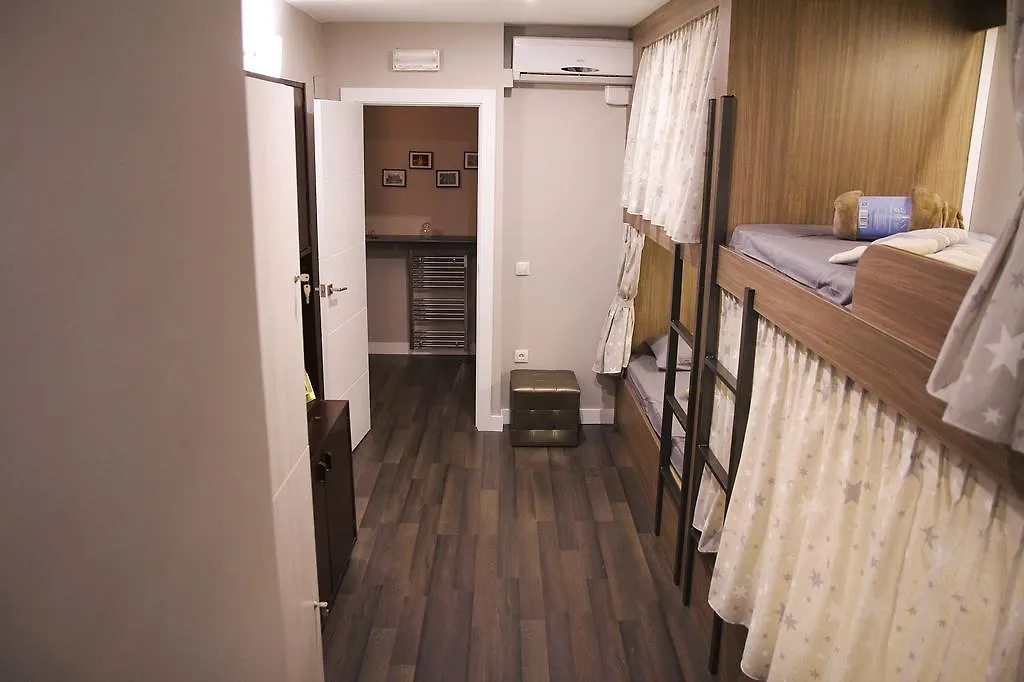 Barcelona & You Hostel Sagrada Familia إسبانيا